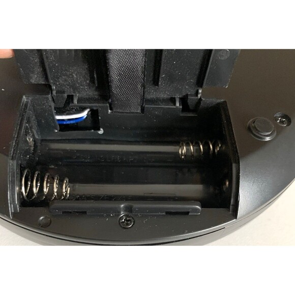 ONN PORTABLE CD PLAYER WITH FM RADIO MODEL#ONB15AV201 With Standard Headphones - Picture 4 of 7